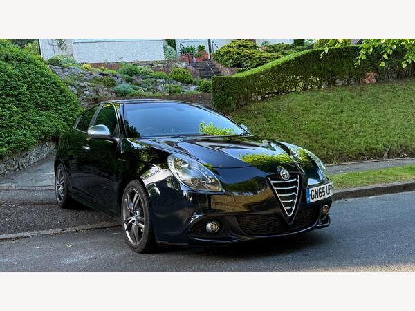 Alfa Romeo Giulietta 1.6 JTDM-2 Exclusive Euro 6 (s/s) 5dr