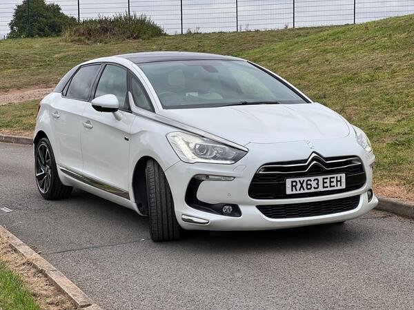 Citroen DS5 2.0 h e-HDi Airdream DSport EGS6 4WD Euro 5 (s/s) 5dr
