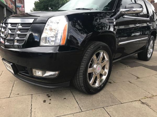 Cadillac Escalade 6.2 V8 Sport Luxury 4WD 5dr