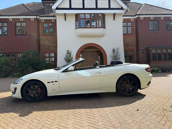 Maserati GranCabrio 4.7 V8 Sport MC Shift Euro 5 2dr