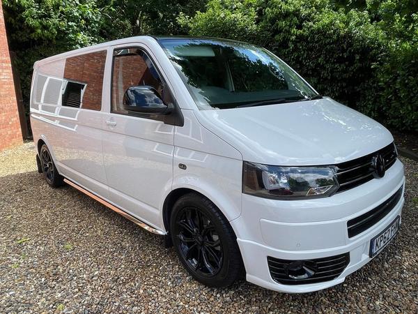 Volkswagen Transporter Sportline 2.0 BiTDI Sportline T32 Kombi 4dr Diesel DSG L3 H1 (214 g/km, 178 bhp)