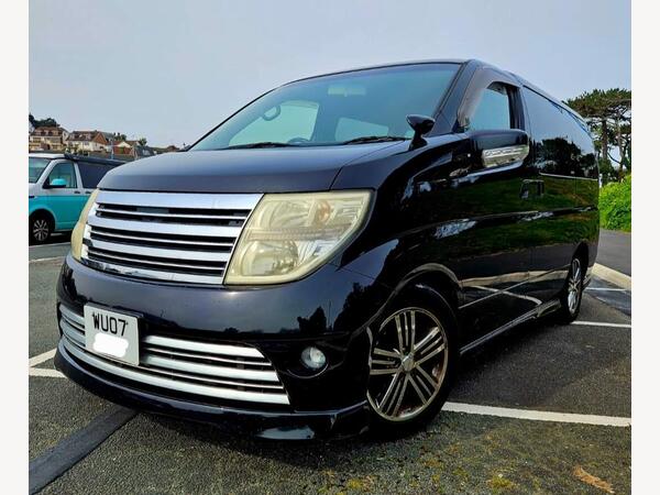 Nissan Elgrand E51 Rider Autech