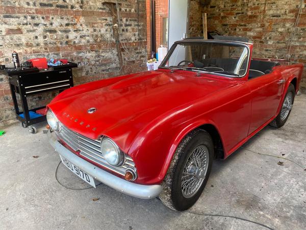 Triumph TR4