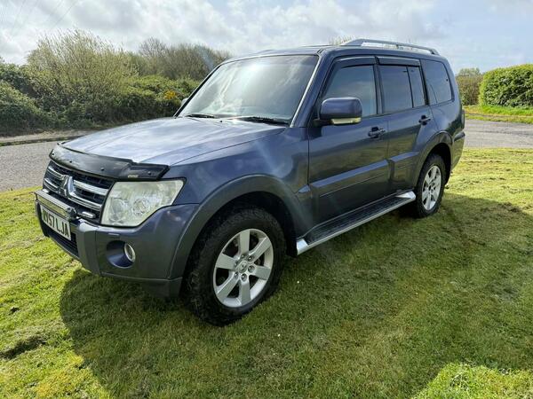 Mitsubishi Shogun 3.2 DI-DC Elegance 4WD Euro 4 5dr LWB