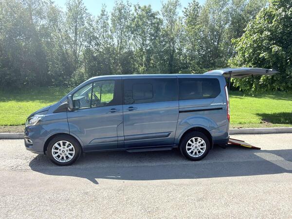 Ford Tourneo Custom 2.0 Tdci Titanium WHEELCHAIR ACCESSIBLE VEHICLE WAV MOBILITY DISABLED