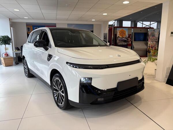 Leapmotor B10 67.1kWh Auto 5dr