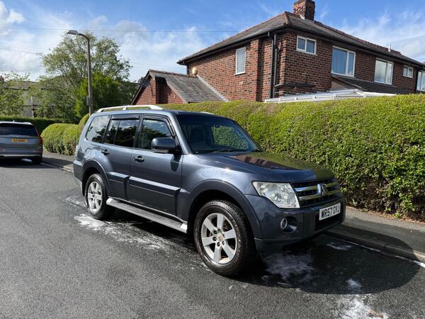 Mitsubishi Shogun 3.2 DI-DC Elegance Auto 4WD Euro 4 5dr LWB
