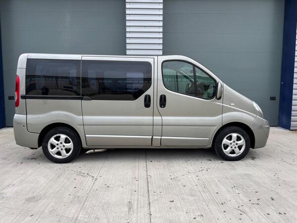 Renault Trafic 2.0 TD dCi SL27 Sport Minibus 4dr Diesel Manual (9 Seats) (220 g/km, 115 bhp)