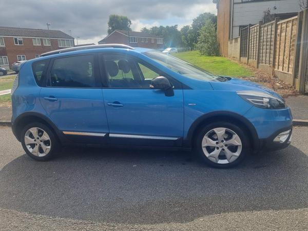 Renault Scenic Xmod 1.2 TCe ENERGY Dynamique TomTom Bose + MPV 5dr Petrol Manual Euro 5 (s/s) (130 ps)