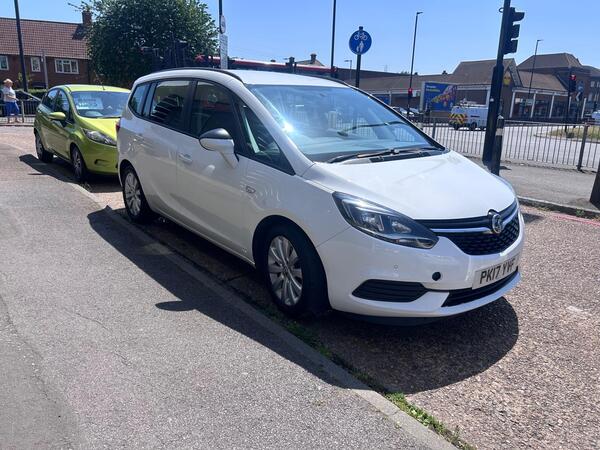 Vauxhall Zafira Tourer 1.4i Turbo Design Euro 6 5dr