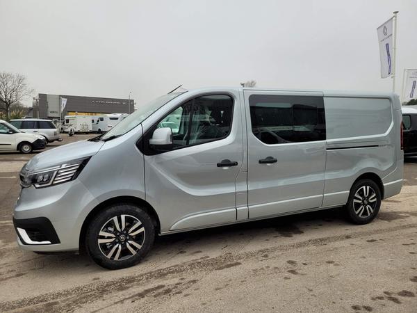 Renault Trafic 2.0 dCi Blue 30 Extra Sport Crew Van EDC LWB Euro 6 (s/s) 6dr