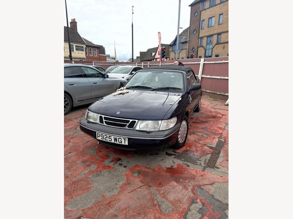 Saab 900 2.0i S 2dr