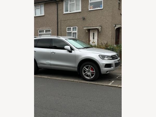 Volkswagen Touareg 3.0 TDI V6 BlueMotion Tech SE Tiptronic 4WD Euro 5 (s/s) 5dr