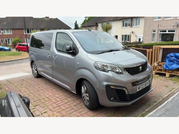 Peugeot e-Traveller 50kWh Allure Standard MPV 5dr Electric Auto MWB (8 Seat, 7.4kW Charger) (136 ps)