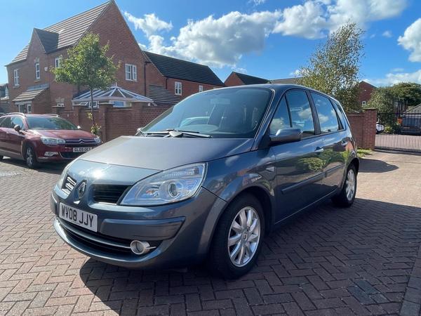 Renault Scenic 1.9 dCi Dynamique 5dr
