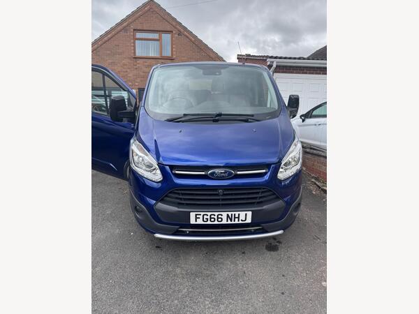 Ford Tourneo Custom 2.0 310 EcoBlue Titanium Minibus Double Cab 5dr Diesel Manual L2 Euro 6 (s/s) (130 ps)