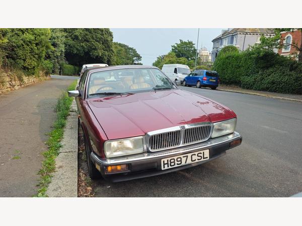 Jaguar XJ 4dr