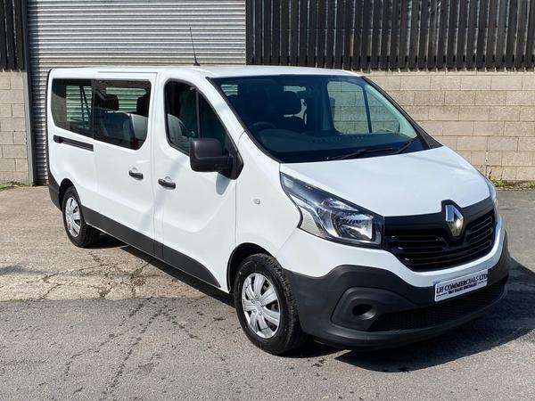 Renault Trafic 1.6 dCi ENERGY 29 Business Minibus Double Cab 5dr Diesel Manual LWB Euro 6 (s/s) (9 Seat) (125 ps)