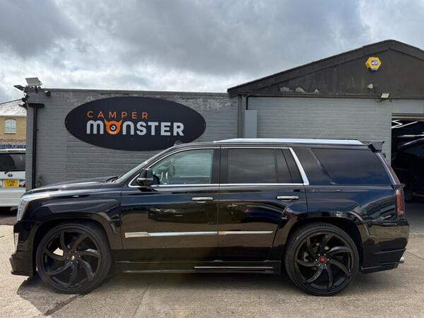 Cadillac Escalade 6.2 V8 Sport Luxury SUV 5dr Petrol Automatic 4WD (383 g/km, 409 bhp)