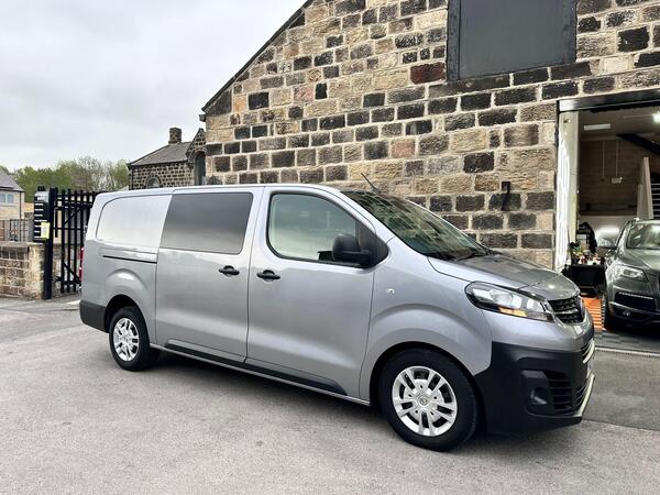 Vauxhall Vivaro 2.0 Turbo D 3100 Dynamic Crew Van Double Cab 5dr Diesel Manual L2 H1 Euro 6 (s/s) (145 ps)
