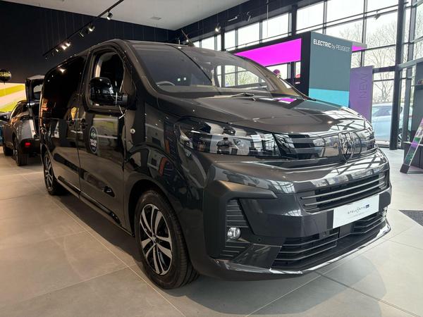 Peugeot e-Traveller 75kWh Allure Standard MPV Auto MWB 5dr (8 Seat, 7.4kW Charger)