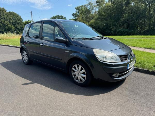 Renault Scenic 1.6 VVT Dynamique 5dr