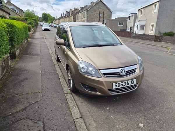 Vauxhall Zafira 1.6 16V Design Euro 5 5dr (SNav)