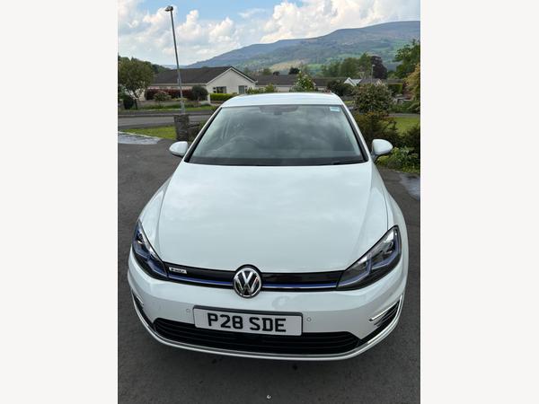 Volkswagen e-Golf 35.8kWh e-Golf Auto 5dr