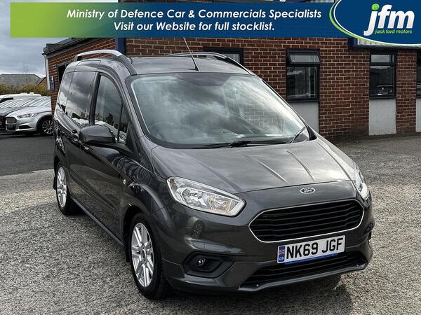 Ford Tourneo Courier 1.0 EcoBoost Titanium Euro 6 5dr