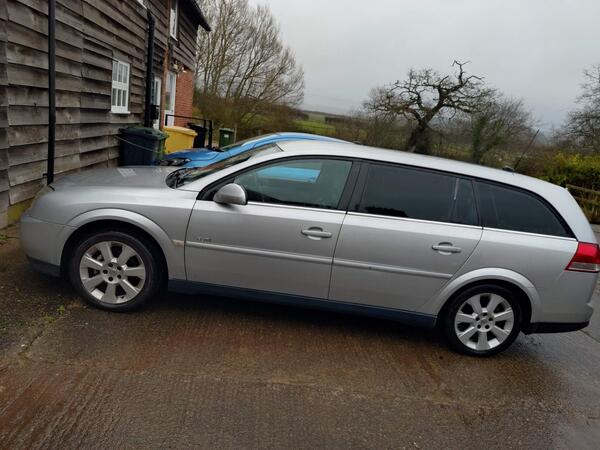 Vauxhall Vectra 1.8i 16v Elite 5dr