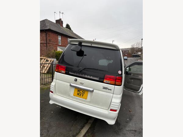 Nissan Elgrand