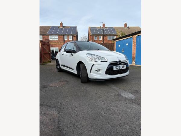 Citroen DS3 Cabrio 1.6 VTi DStyle Plus Euro 5 2dr