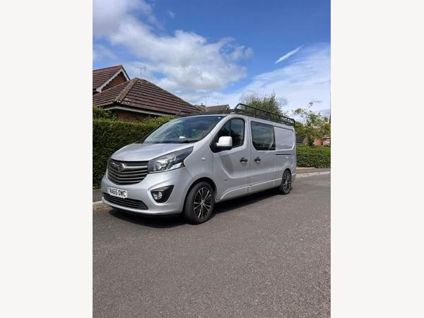 Vauxhall Vivaro 1.6 CDTi 2900 BiTurbo ecoFLEX Sportive Crew Van Double Cab 5dr Diesel Manual L2 H1 Euro 5 (s/s) (6 Seat) (120 ps)