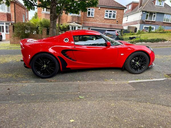 Lotus Elise Lotus Elise S2 – Honda K20 Conversion – Ardent Red