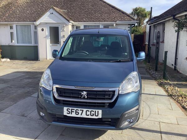 Peugeot Horizon Wheelchair accessible vehicle 1.6