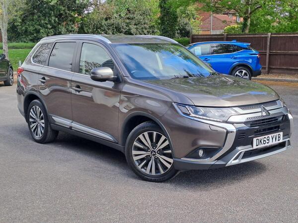 Mitsubishi Outlander 2.0 MIVEC Exceed CVT 4WD Euro 6 (s/s) 5dr