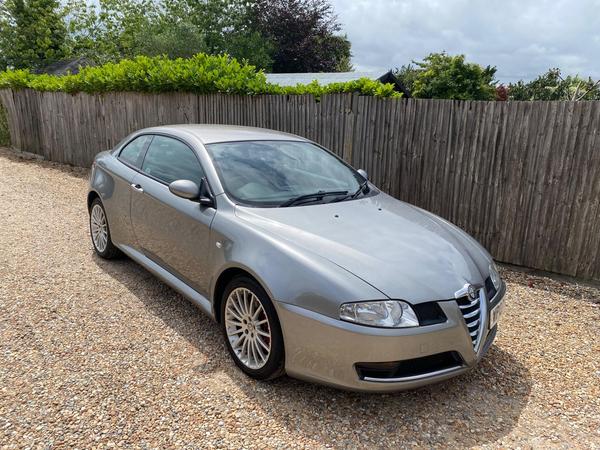 Alfa Romeo GT 1.9 JTDM 16V Lusso 2dr