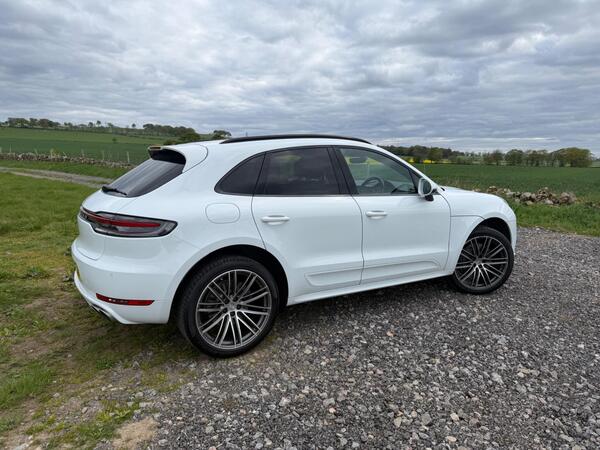 Porsche Macan 3.0T V6 S PDK 4WD Euro 6 (s/s) 5dr