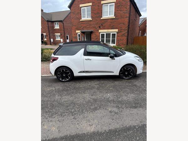 Citroen DS3 Cabrio 1.2 PureTech DStyle Plus Euro 6 (s/s) 2dr
