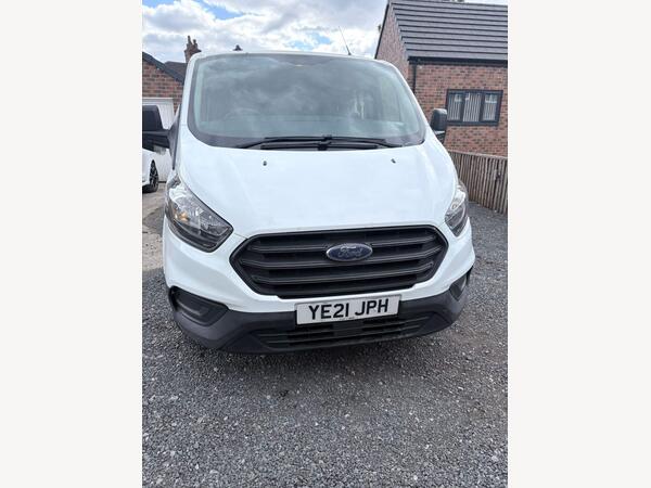 Ford Transit Custom 2.0 300 EcoBlue Leader Crew Van Double Cab 5dr Diesel Manual L2 H1 Euro 6 (s/s) (105 ps)