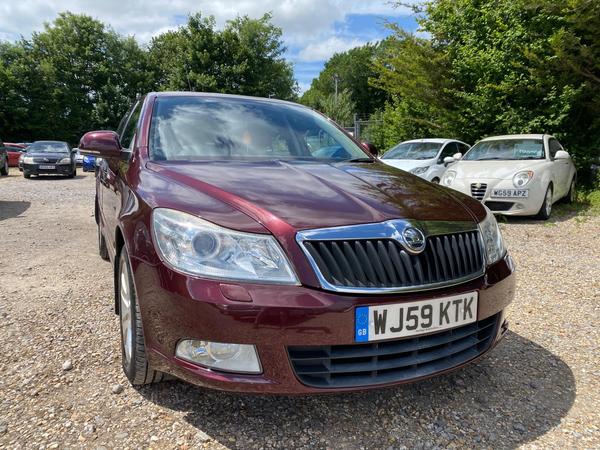 Skoda Octavia 1.6 TDI Elegance Euro 5 5dr