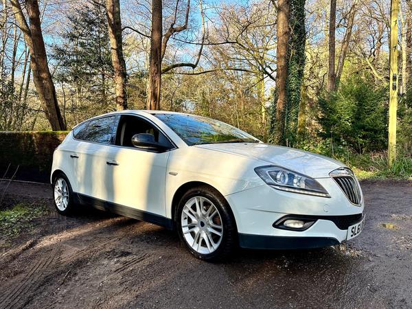 Chrysler Delta 1.6 M-Jet Lancia SE 5dr Diesel Manual