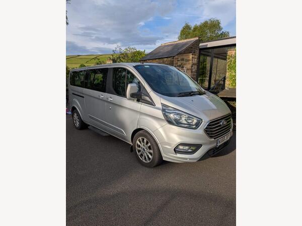 Ford Tourneo Custom 2.0 310 EcoBlue Titanium Minibus Double Cab 5dr Diesel Manual L2 Euro 6 (s/s) (130 ps)