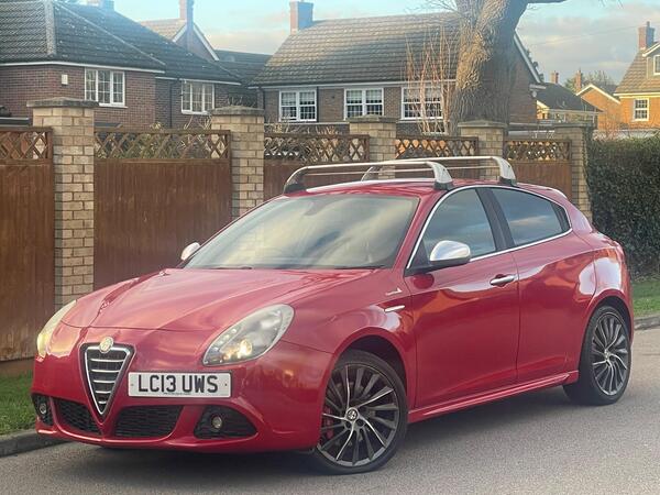 Alfa Romeo Giulietta 2.0 JTDM-2 Sportiva Euro 5 (s/s) 5dr