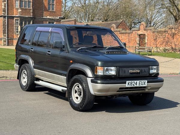 Isuzu Trooper 3.0 TD Citation SUV 5dr Diesel Automatic 4x4 (7 seat) (289 g/km, 157 bhp)