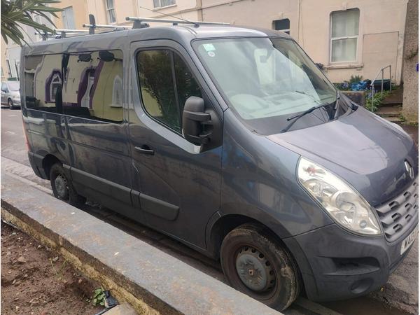 Renault Master 2.3 dCi 30 Combi Van 5dr Diesel Manual FWD Euro 5 (6 Seat) (100 ps)
