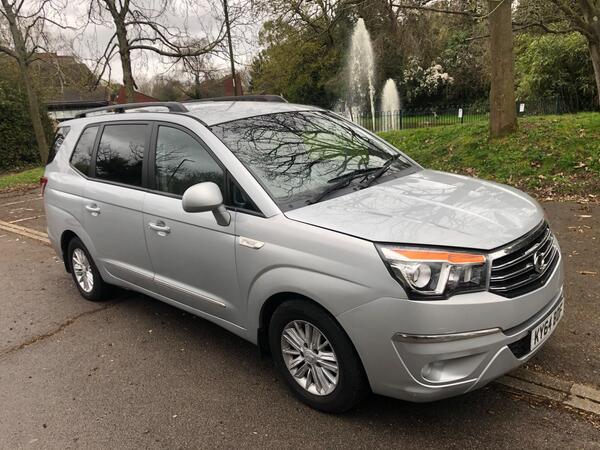 SsangYong Turismo 2.0 e-XDi ES Euro 5 5dr