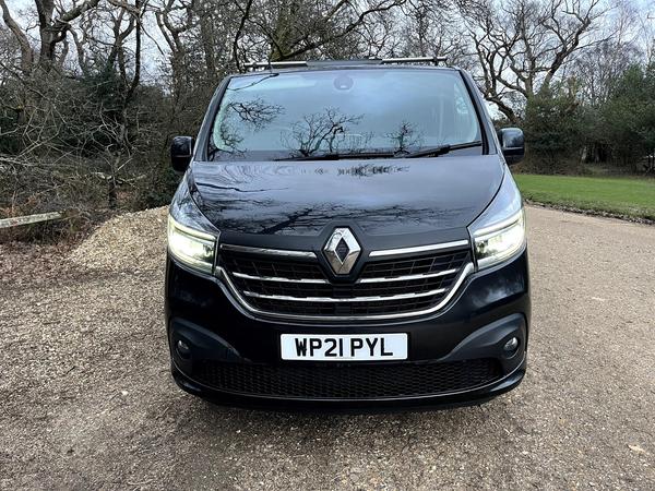 Renault Trafic 2.0 dCi ENERGY 30 Sport Nav Crew Van Double Cab 6dr Diesel Manual SWB Euro 6 (s/s) (145 ps)