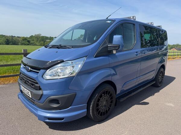 Ford Tourneo Custom 2.2 300 TDCi Limited L1 Euro 5 (s/s) 5dr