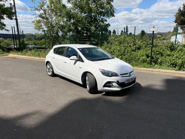 Vauxhall Astra 1.6i Limited Edition Euro 6 5dr
